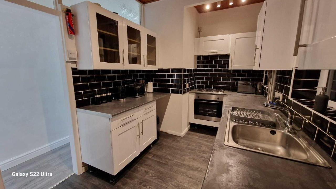 Sapphire Apartments Cardiff Esterno foto
