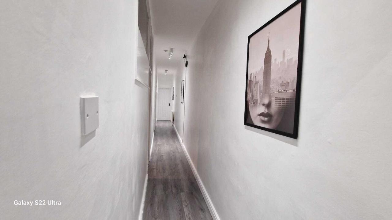 Sapphire Apartments Cardiff Esterno foto